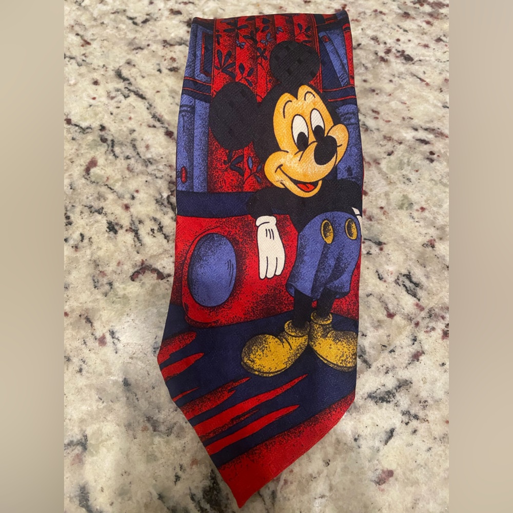 Disney Vintage 100% Silk Mickey Mouse Men’s Tie - Picture 1 of 2